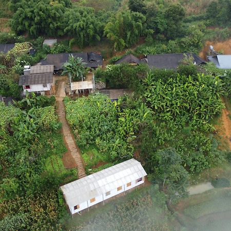 Indigenous Homestay- Trek- Food- Bus Mu Cang Chai Kültér fotó