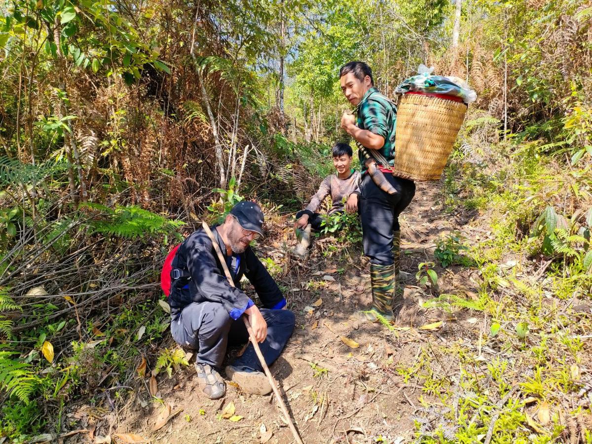 Indigenous Homestay- Trek- Food- Bus Mu Cang Chai Kültér fotó