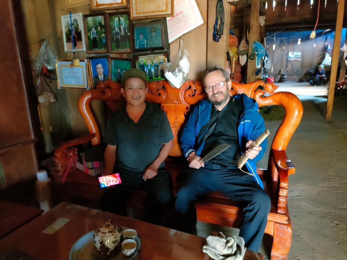 Indigenous Homestay- Trek- Food- Bus Mu Cang Chai Kültér fotó