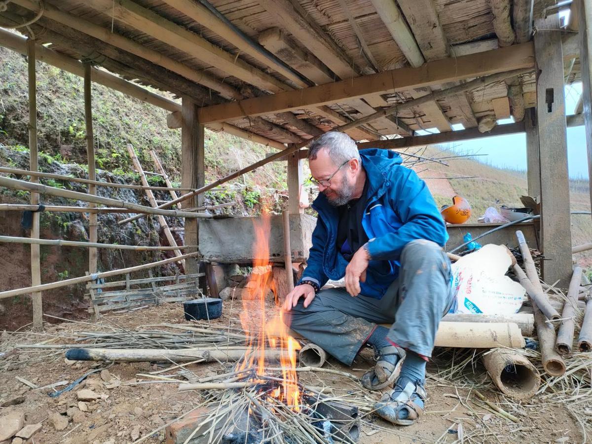 Indigenous Homestay- Trek- Food- Bus Mu Cang Chai Kültér fotó