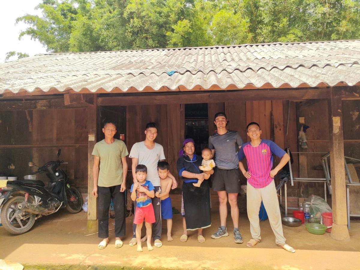 Indigenous Homestay- Trek- Food- Bus Mu Cang Chai Kültér fotó