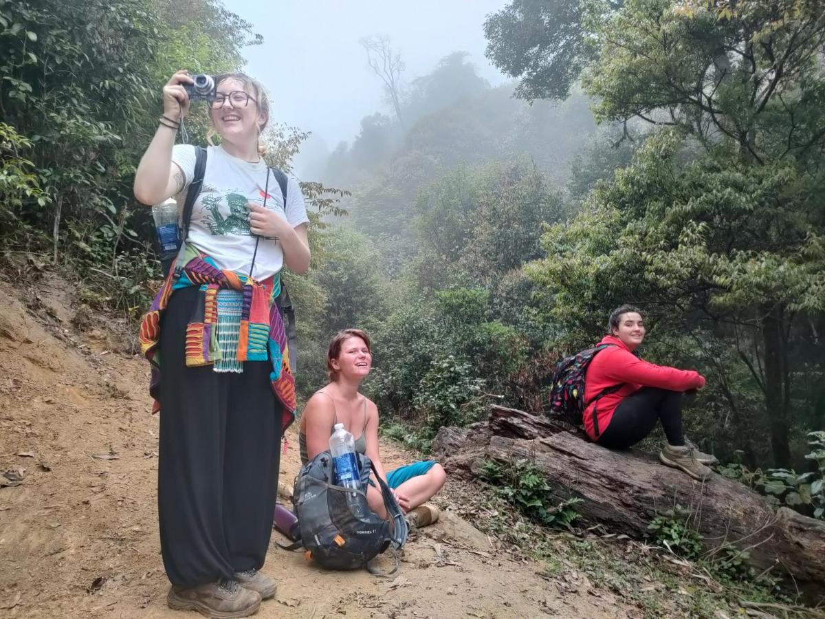 Indigenous Homestay- Trek- Food- Bus Mu Cang Chai Kültér fotó