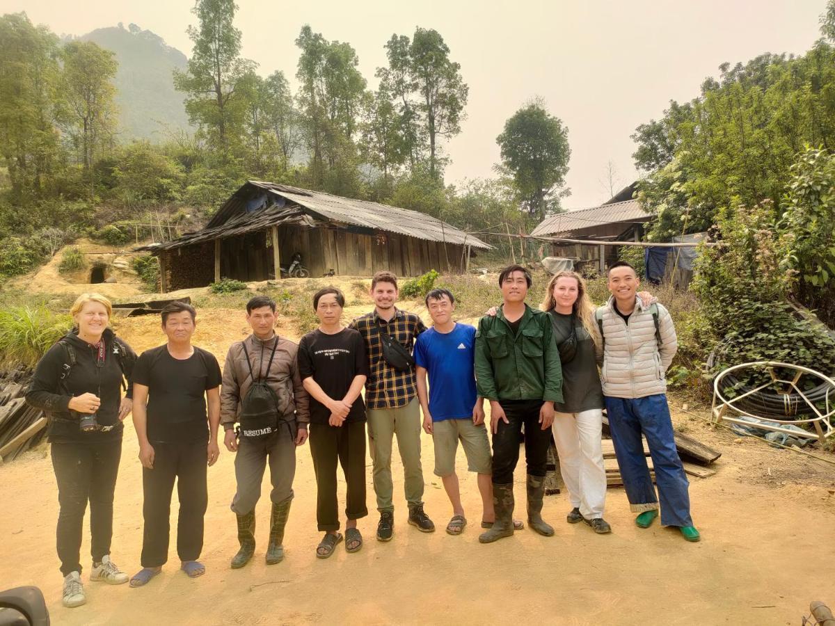 Indigenous Homestay- Trek- Food- Bus Mu Cang Chai Kültér fotó