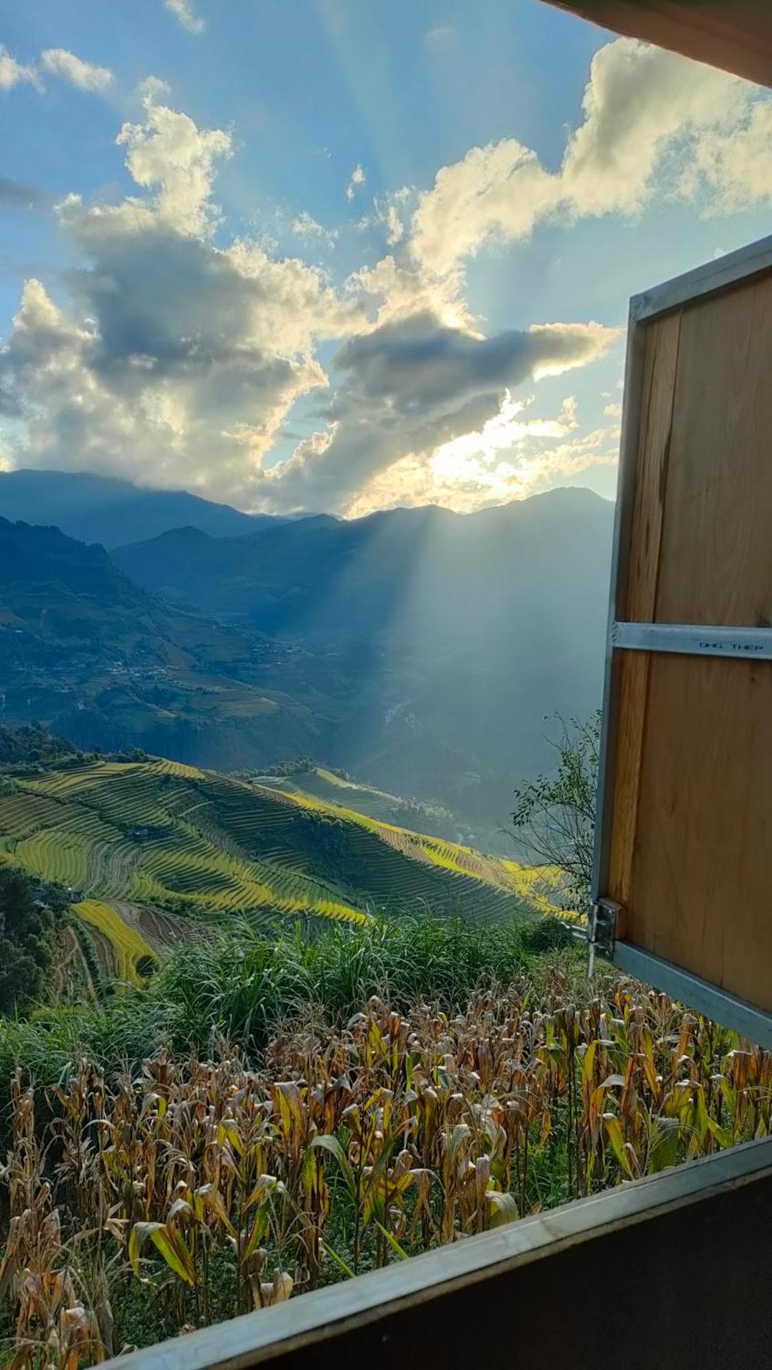 Indigenous Homestay- Trek- Food- Bus Mu Cang Chai Kültér fotó