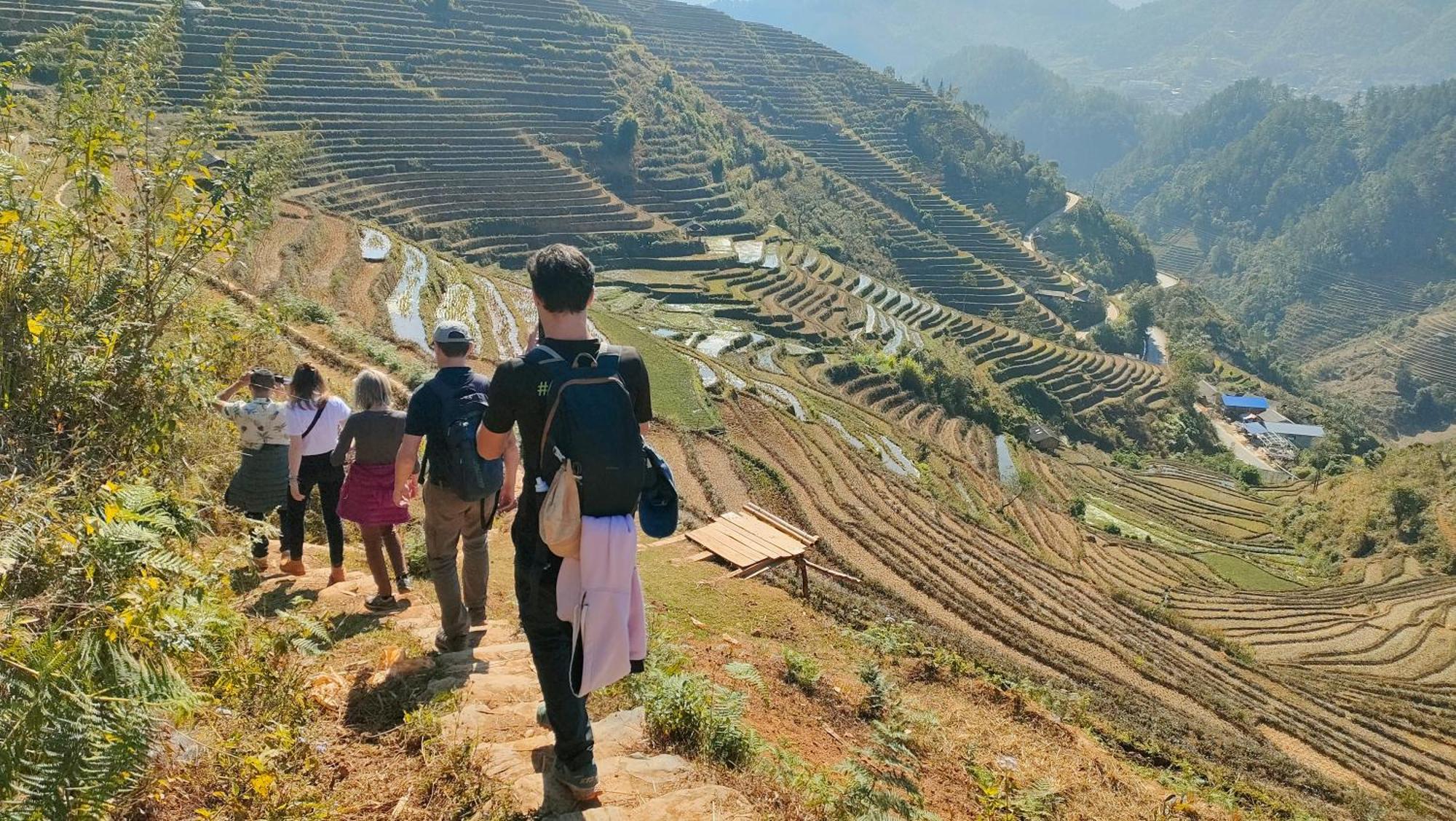 Indigenous Homestay- Trek- Food- Bus Mu Cang Chai Kültér fotó